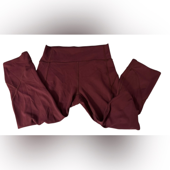 LULULEMON In Movement Crop *Everlux 19"
Garnet - Picture 7 of 7
